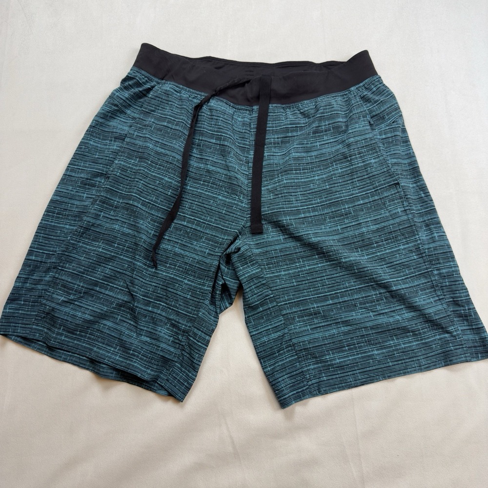 Lululemon Men's‎ XL Pace Breakers Shorts 10" Inseam Green/Black